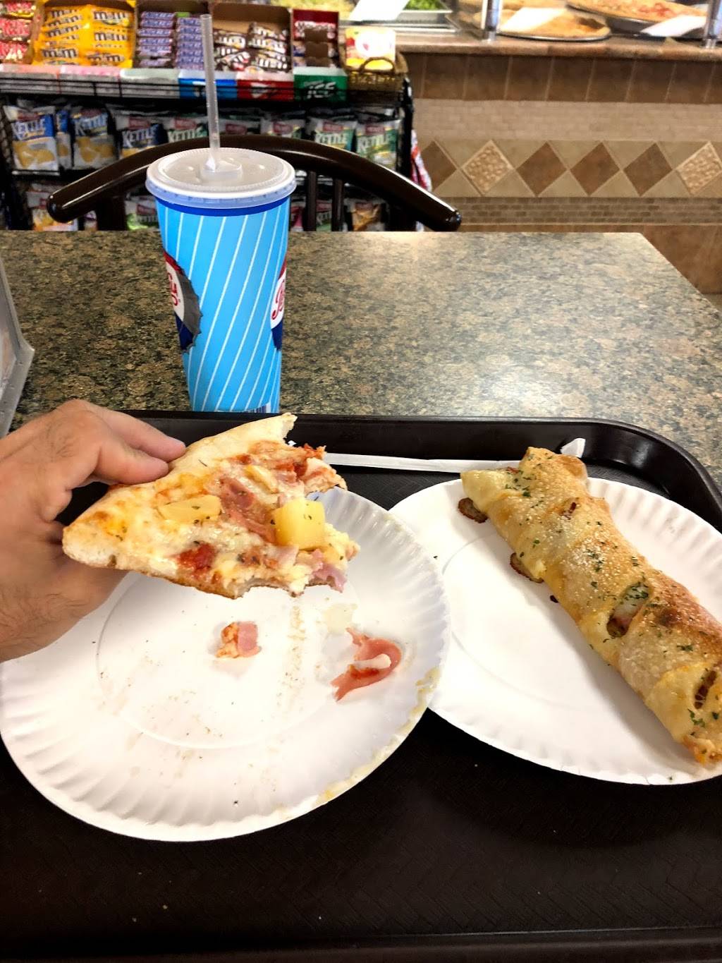 Little Anthonys Pizza | restaurant | 2800 W Lincoln Hwy, Coatesville, PA 19320, USA | 6103804440 OR +1 610-380-4440