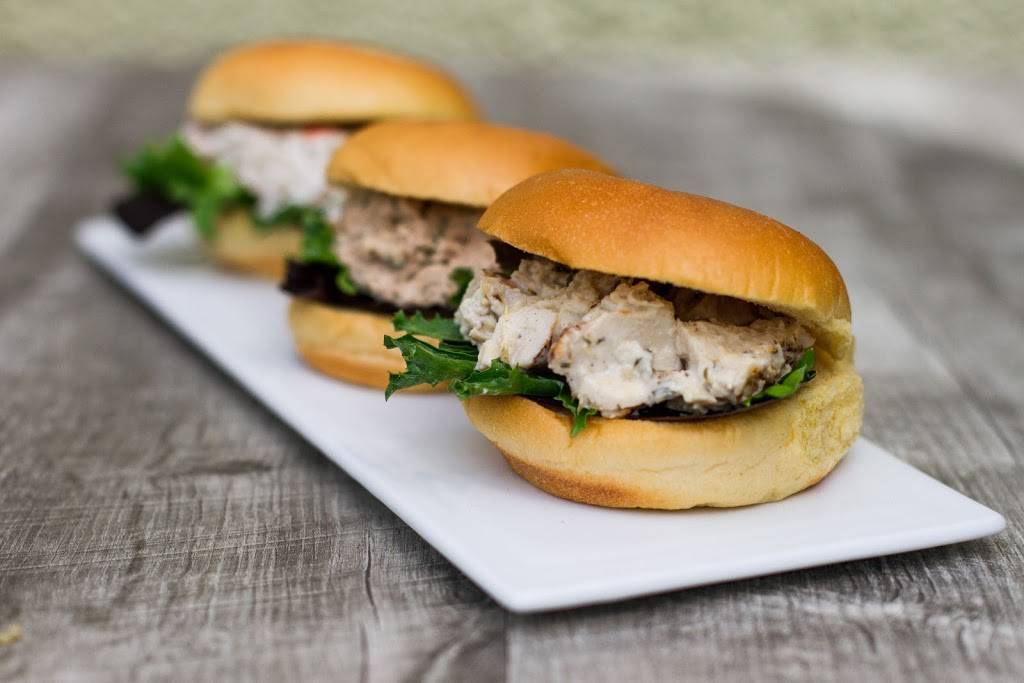 Giardino Gourmet Salads | restaurant | 8008 NW 154th St, Miami Lakes, FL 33016, USA | 3055123272 OR +1 305-512-3272