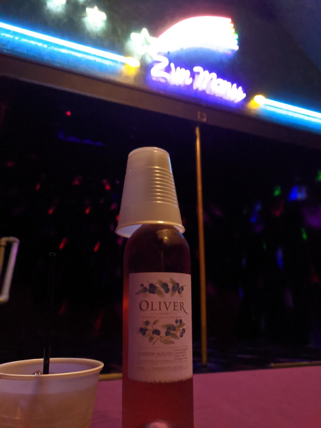 Zimmarss Showbar | restaurant | 1500 Locust St, Terre Haute, IN 47807, USA | 8122323026 OR +1 812-232-3026