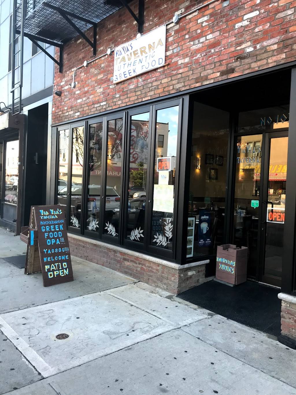 Yia Yias Taverna | restaurant | 1035 Flushing Ave, Brooklyn, NY 11237, USA | 7188215900 OR +1 718-821-5900