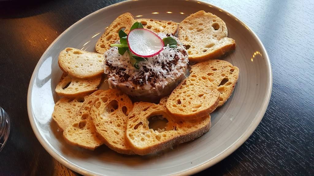 Bar Lupulus | restaurant | 1242 Wellington St W, Ottawa, ON K1Y 3A4, Canada | 6137594677 OR +1 613-759-4677