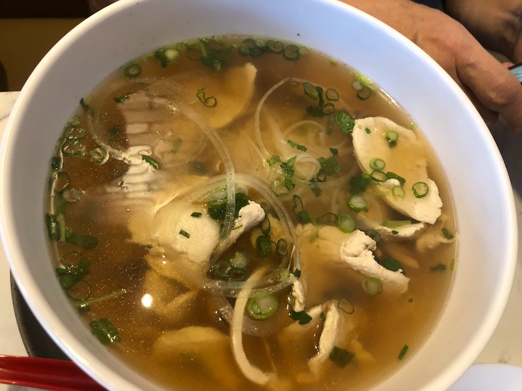 Pho Vanhly Noodle House | restaurant | 208 Porters Neck Rd #120, Wilmington, NC 28411, USA | 9108210127 OR +1 910-821-0127