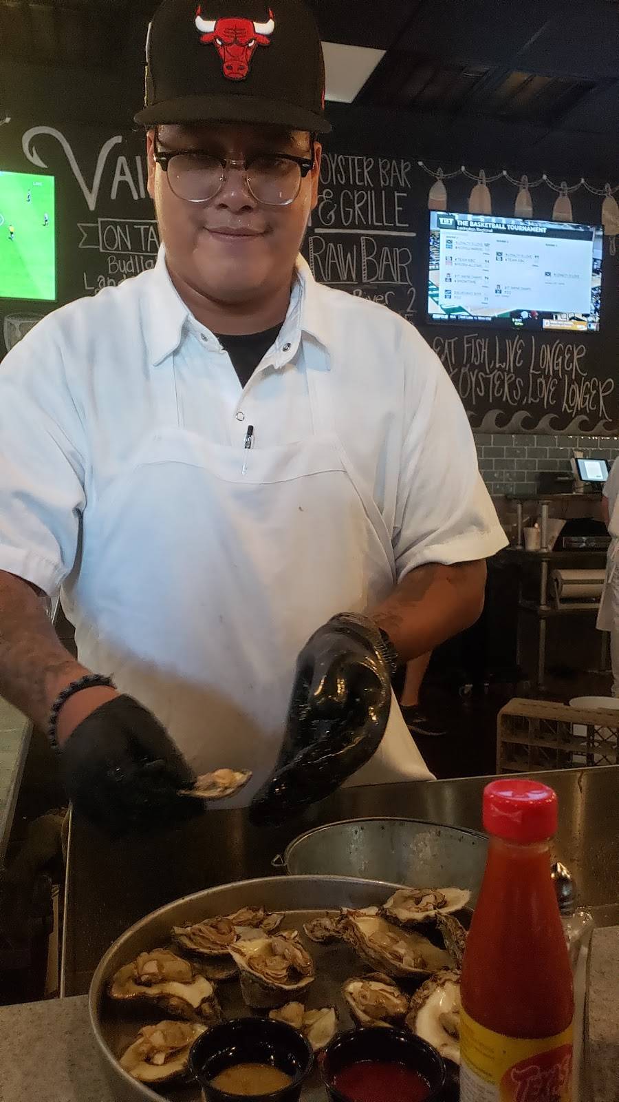 Vailhouse oyster bar and grill | restaurant | 301 N Spence Ave, Goldsboro, NC 27534, USA | 9199476138 OR +1 919-947-6138