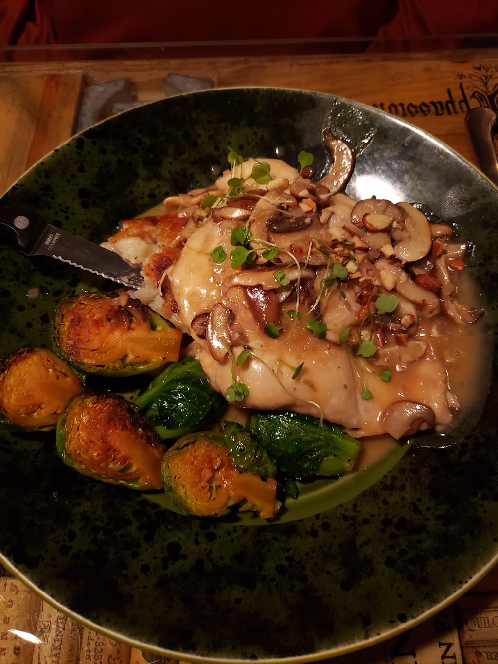 Twisted Cork Bistro | restaurant | 10730 Pacific St #110, Omaha, NE 68114, USA | 4029321300 OR +1 402-932-1300