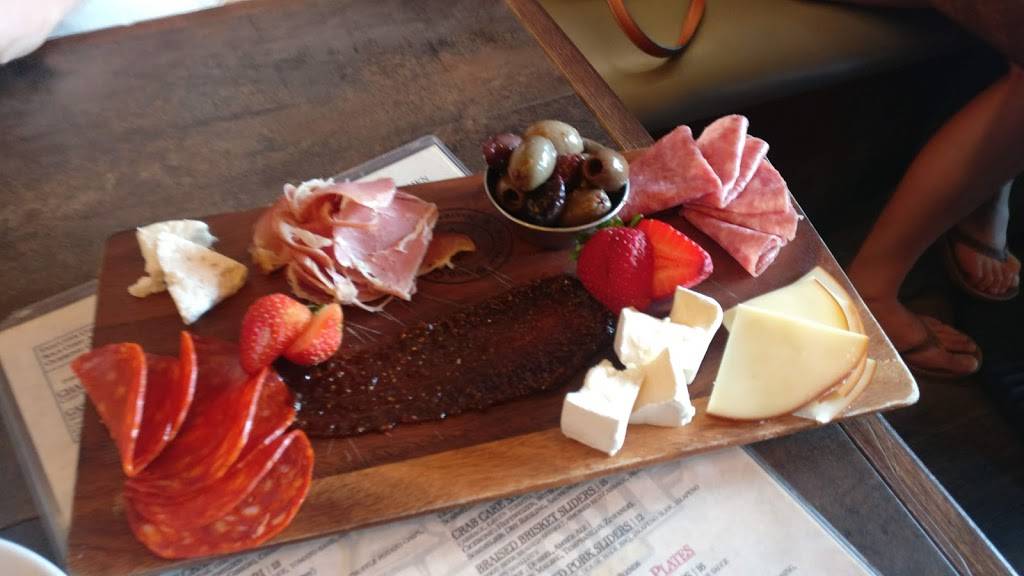 Brewport Tap House | restaurant | 204 Main St, El Segundo, CA 90245, USA | 3106488972 OR +1 310-648-8972