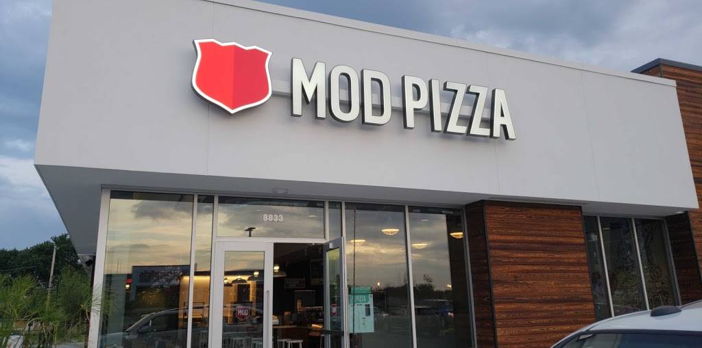 MOD Pizza | restaurant | 8833 Sura Lane, Greenfield, WI 53228, USA | 2623300028 OR +1 262-330-0028