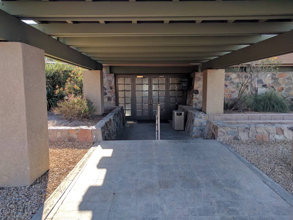 RoyDales Restaurant | restaurant | 15200 Rancherias Rd, Apple Valley, CA 92307, USA | 7602423653 OR +1 760-242-3653