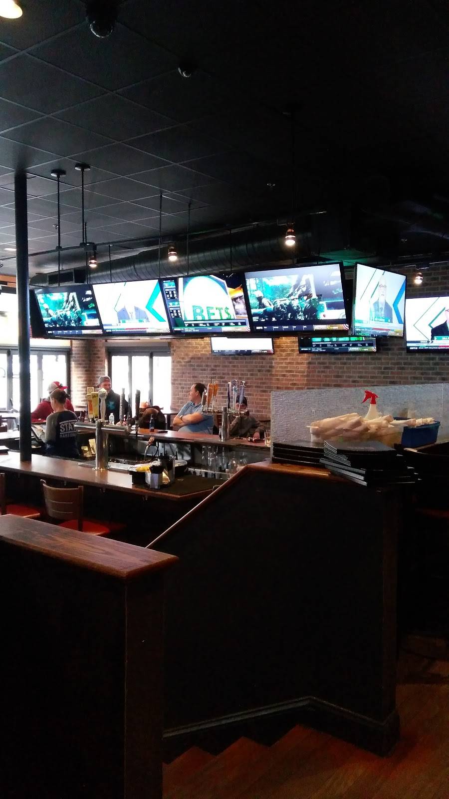 Stats Bar & Grille | restaurant | 77 Dorchester St, Boston, MA 02127, USA | 6172689300 OR +1 617-268-9300