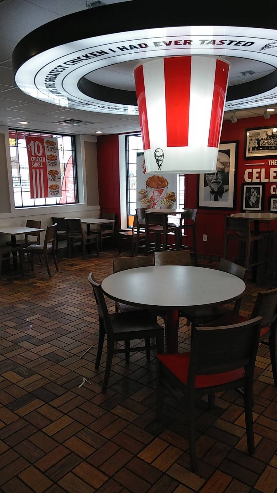KFC | restaurant | 13253 Woodward Ave, Highland Park, MI 48203, USA | 3138680050 OR +1 313-868-0050