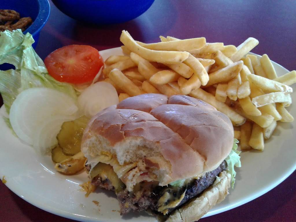 Uncle Freds Tavern | restaurant | 215 Fontaine Blvd, Colorado Springs, CO 80911, USA | 7193686336 OR +1 719-368-6336