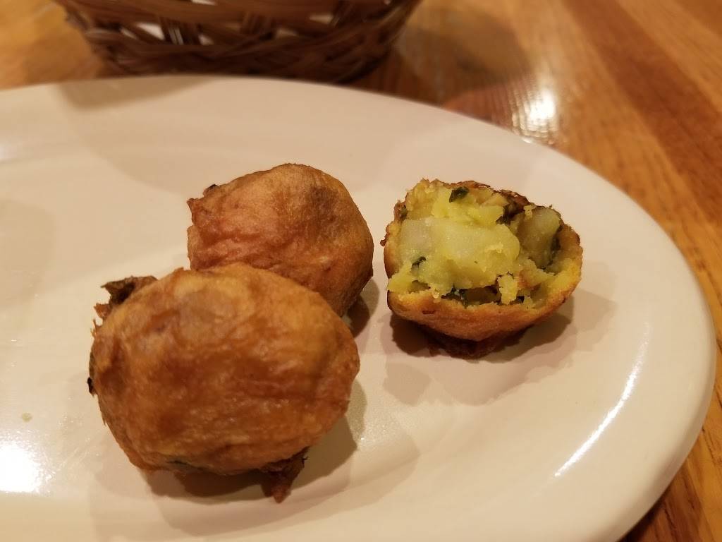 Bombay Bistro | restaurant | 5945 Cliffdale Rd #1101, Fayetteville, NC 28314, USA | 9104870020 OR +1 910-487-0020