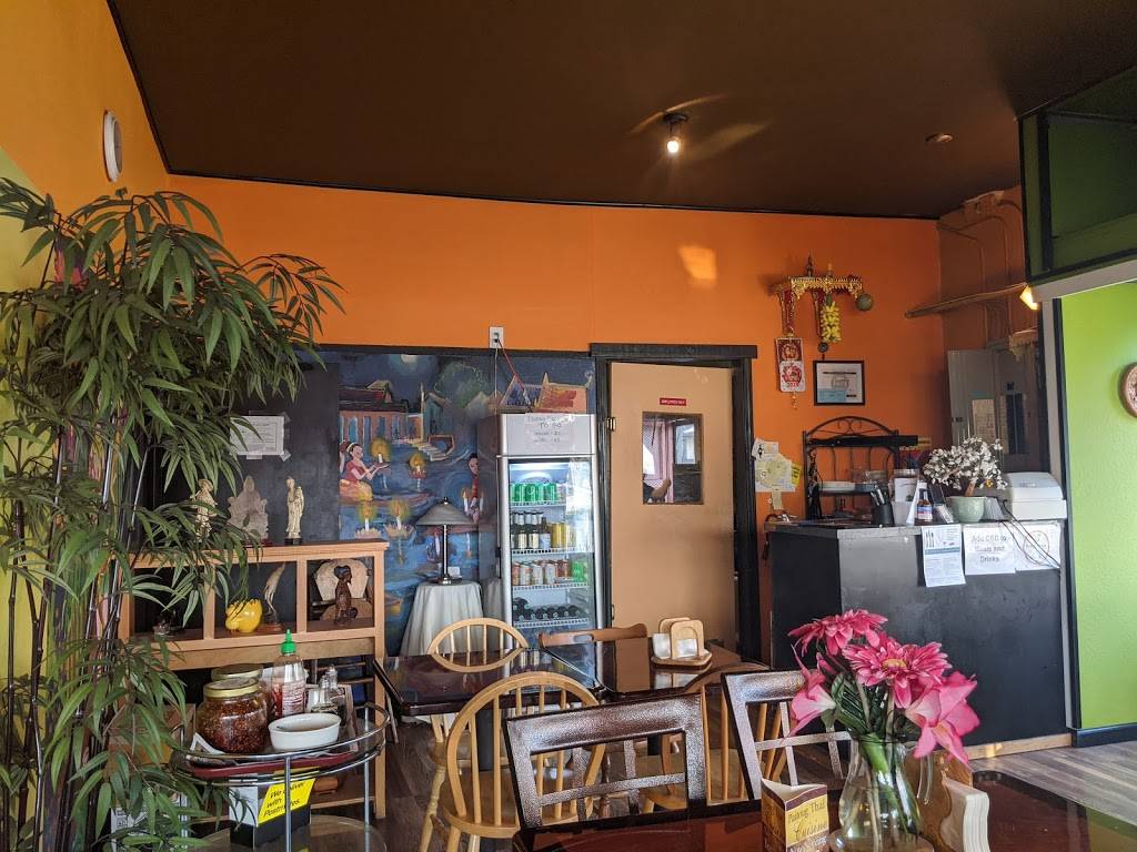 Paitong Thai Cuisine | restaurant | 8000 NE Glisan St, Portland, OR 97213, USA | 5032566766 OR +1 503-256-6766