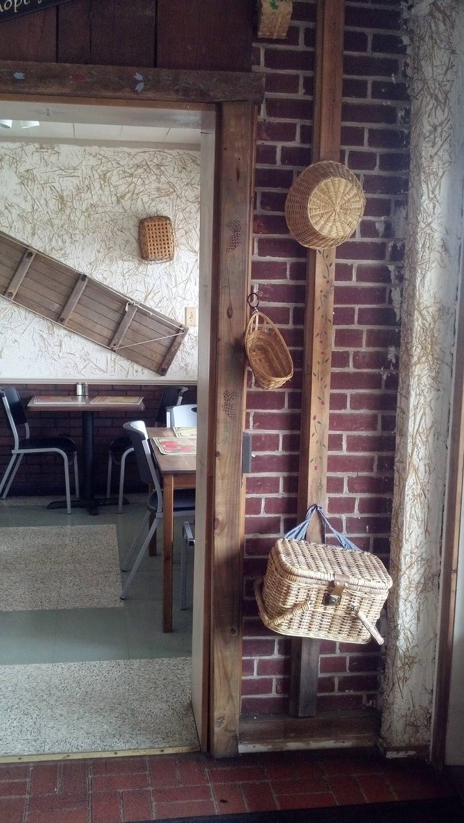 Market Street Deli | meal takeaway | 3755 E Market St, York, PA 17402, USA | 7177558153 OR +1 717-755-8153