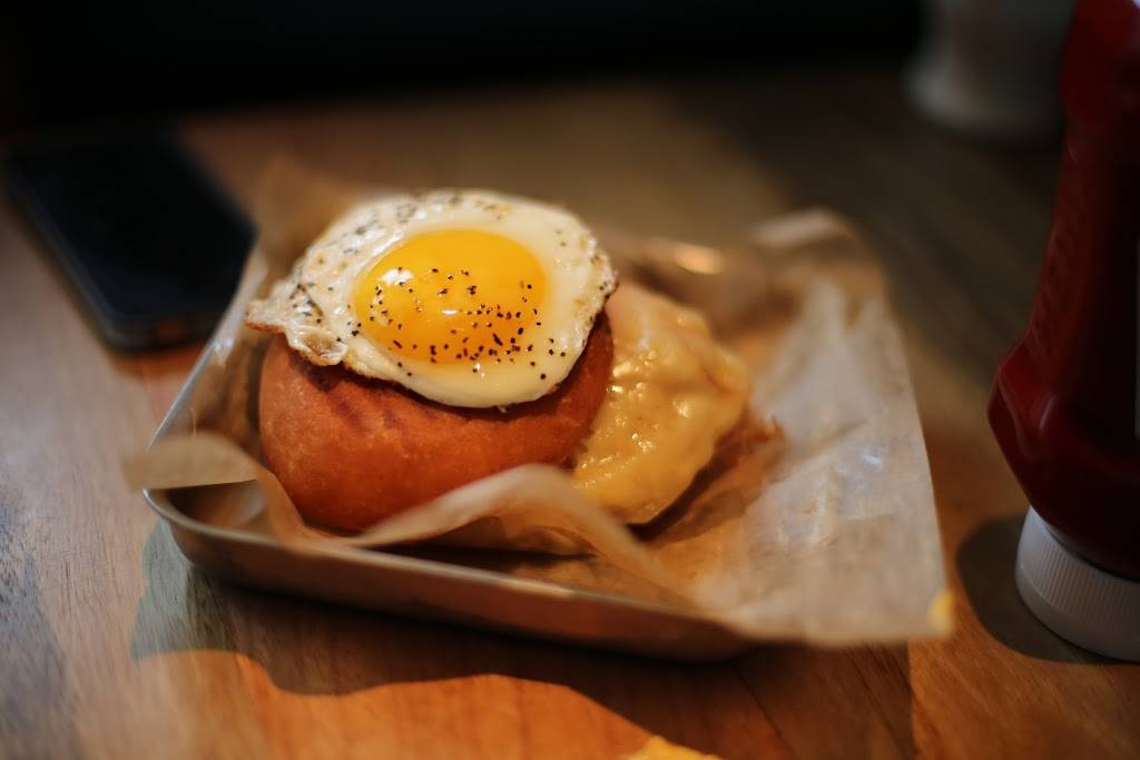 District Donuts Sliders Brew | restaurant | 527 Harrison Ave, New Orleans, LA 70124, USA | 5048271152 OR +1 504-827-1152