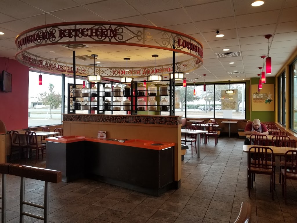 Popeyes Louisiana Kitchen | restaurant | 722 Dixieland Rd, Harlingen, TX 78552, USA | 9564231132 OR +1 956-423-1132
