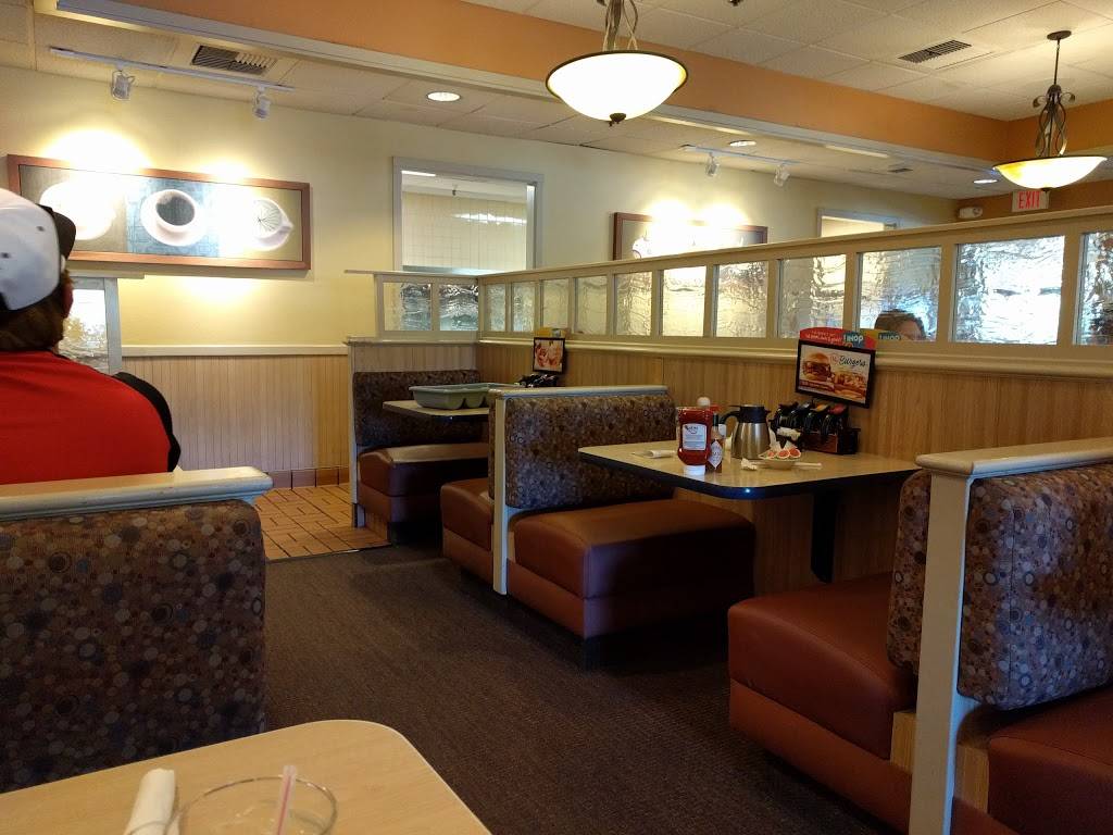 IHOP | bakery | 144 Vintage Way, Novato, CA 94945, USA | 4158922232 OR +1 415-892-2232