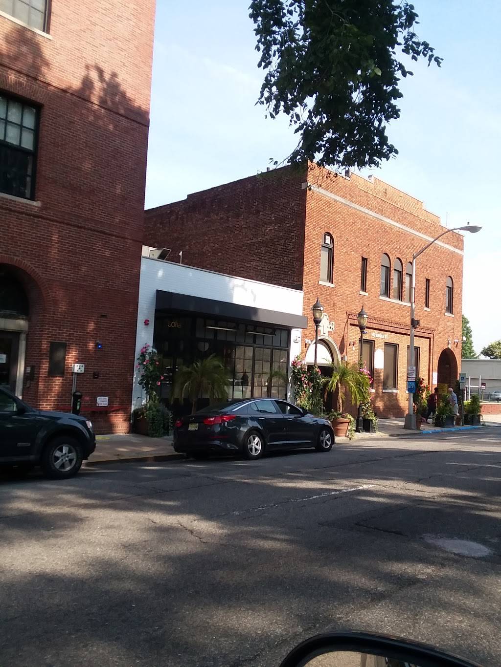 Sofia | night club | 2905, 36 Engle St, Englewood, NJ 07631, USA | 2015418530 OR +1 201-541-8530