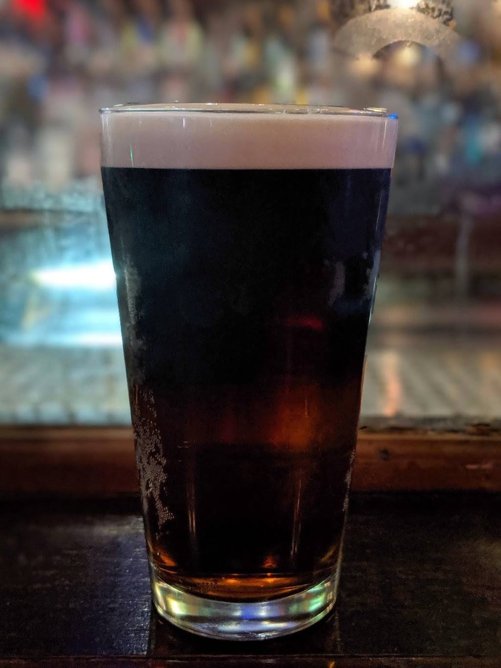 Durty Nellys Irish Pub | restaurant | 208 W University Ave, Gainesville, FL 32601, USA | 3523749567 OR +1 352-374-9567