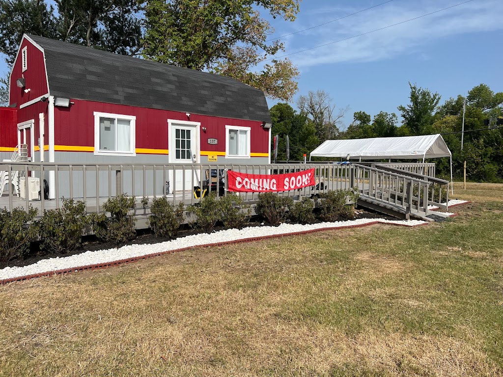 Deck n Dine LLC | restaurant | 137 Post St, Oakwood, TX 75855, USA | 9035452486 OR +1 903-545-2486