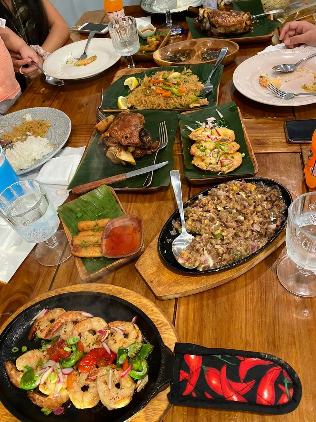 Isla Pilipinas Cafe | restaurant | 1083 SE 17th St, Fort Lauderdale, FL 33316, USA | 9547027751 OR +1 954-702-7751