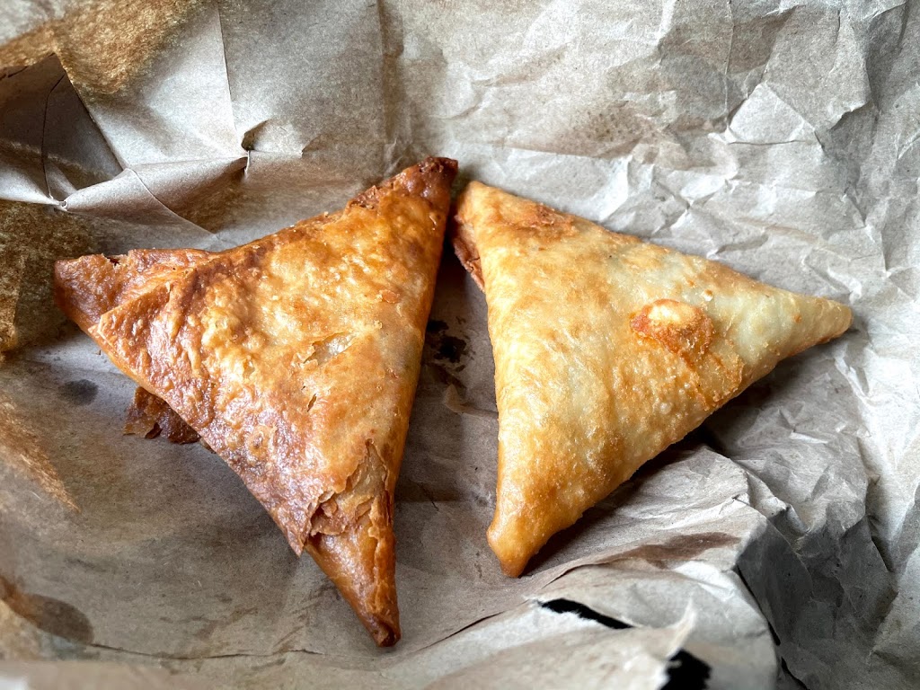 Mogadishu Restaurant | restaurant | 931 N Orleans St, Chicago, IL 60610, USA | 3122651850 OR +1 312-265-1850