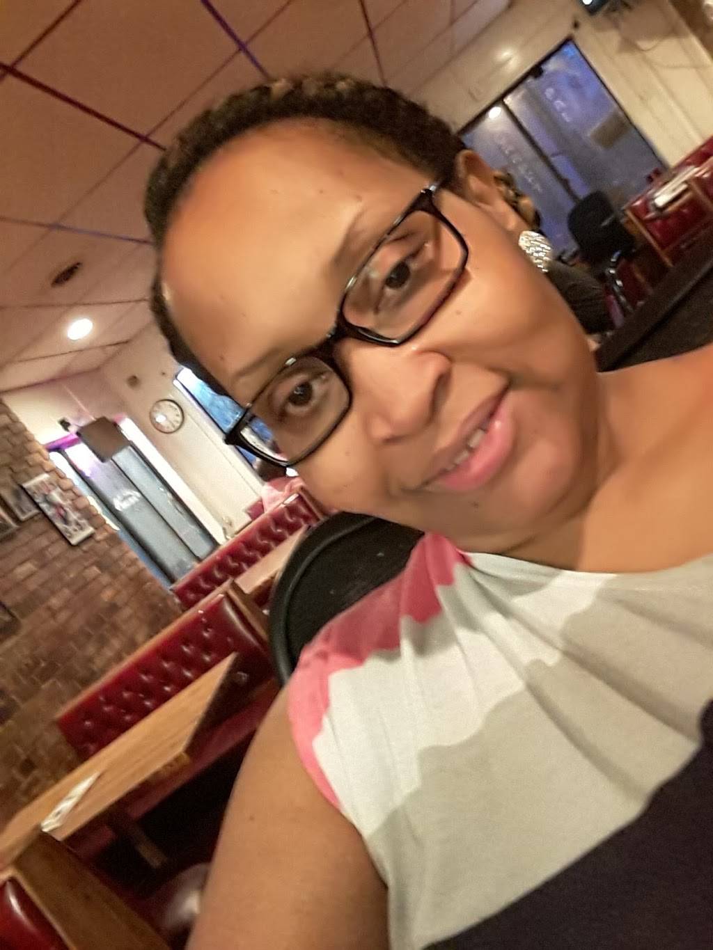 Becks Place | restaurant | 3053 Hull St, Richmond, VA 23224, USA | 8042337400 OR +1 804-233-7400