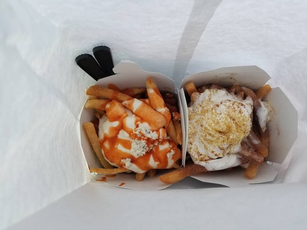 Friskie Fries JOHNSTON | restaurant | 751 Hartford Ave, Providence, RI 02909, USA | 4019195489 OR +1 401-919-5489