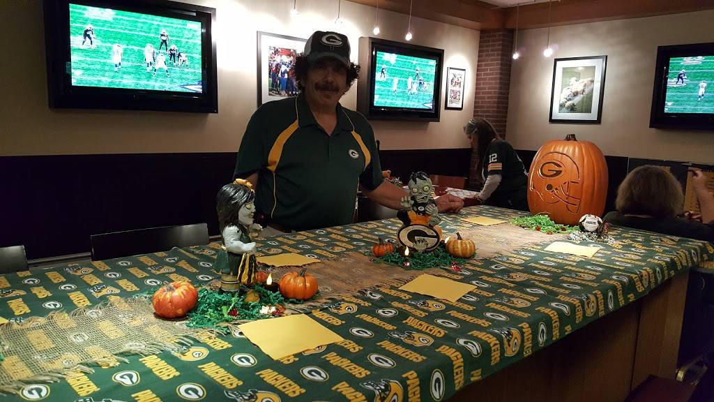 Remingtons Sports Bar | restaurant | 1902 E 71st St, Tulsa, OK 74136, USA | 9185233587 OR +1 918-523-3587