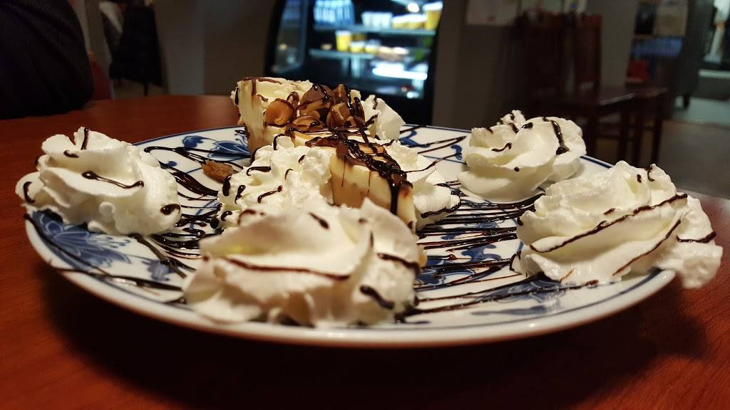 Family Ties | restaurant | 221 Main Rd, Tiverton, RI 02878, USA | 4016242321 OR +1 401-624-2321