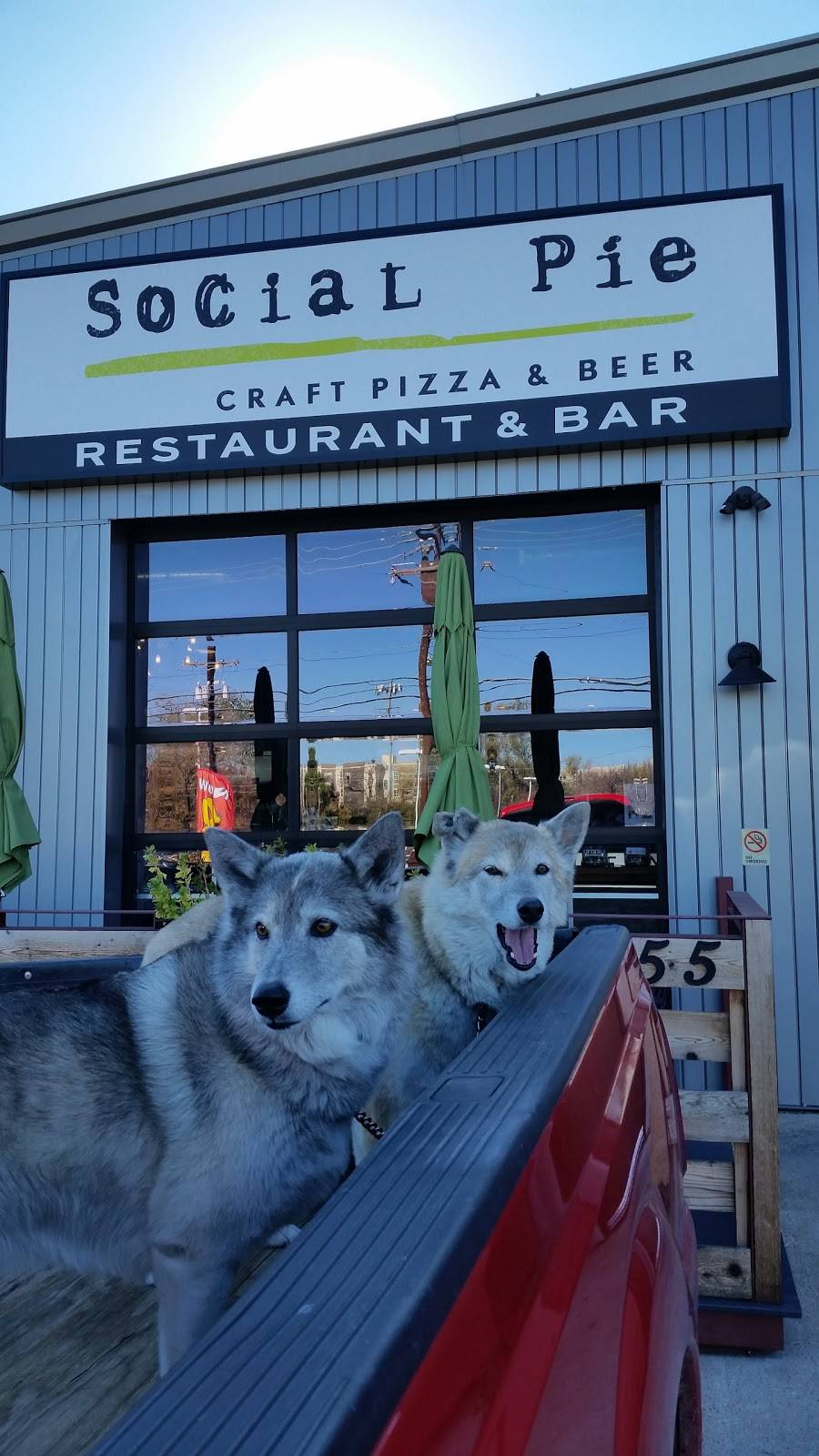 Social Pie | restaurant | 5855 Maple Ave #160, Dallas, TX 75235, USA | 4699304483 OR +1 469-930-4483