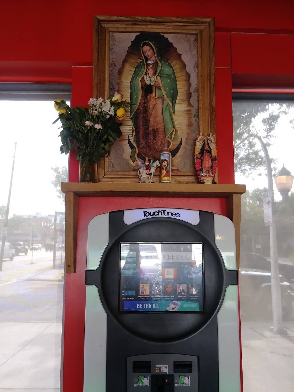 Chemas Restaurant | restaurant | 3434 W North Ave, Chicago, IL 60647, USA | 7733022431 OR +1 773-302-2431