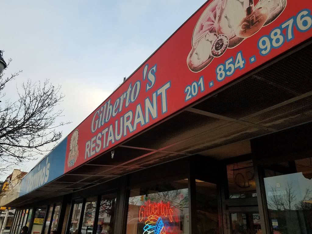 Gilbertos Cafeteria | restaurant | 7616 Bergenline Ave, North Bergen, NJ 07047, USA | 2018549876 OR +1 201-854-9876