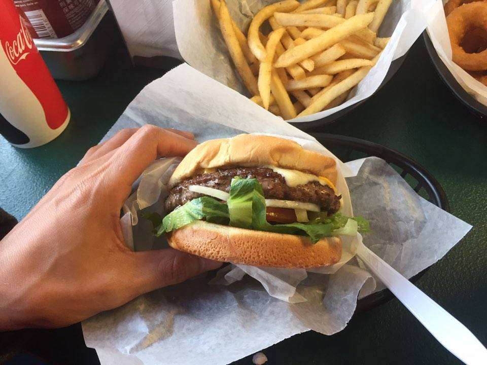 Tommys Burger Stop | restaurant | 1106 W 29th Pl, Anchorage, AK 99503, USA | 9075615696 OR +1 907-561-5696