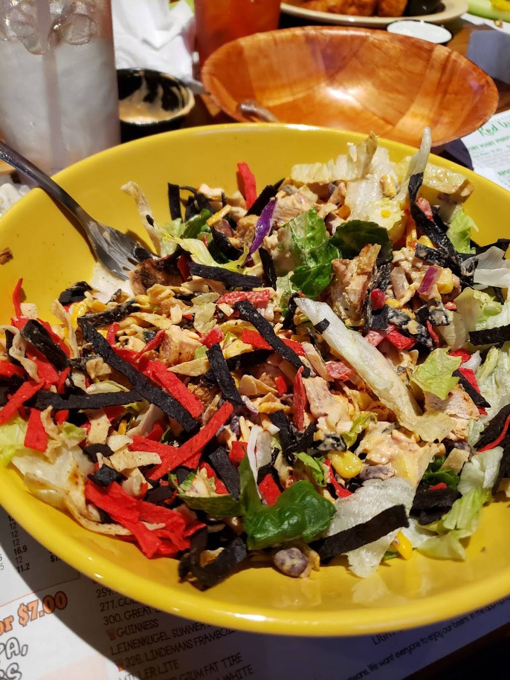 Winking Lizard Tavern | restaurant | 7995 E Broad St, Blacklick, OH 43004, USA | 6144903070 OR +1 614-490-3070