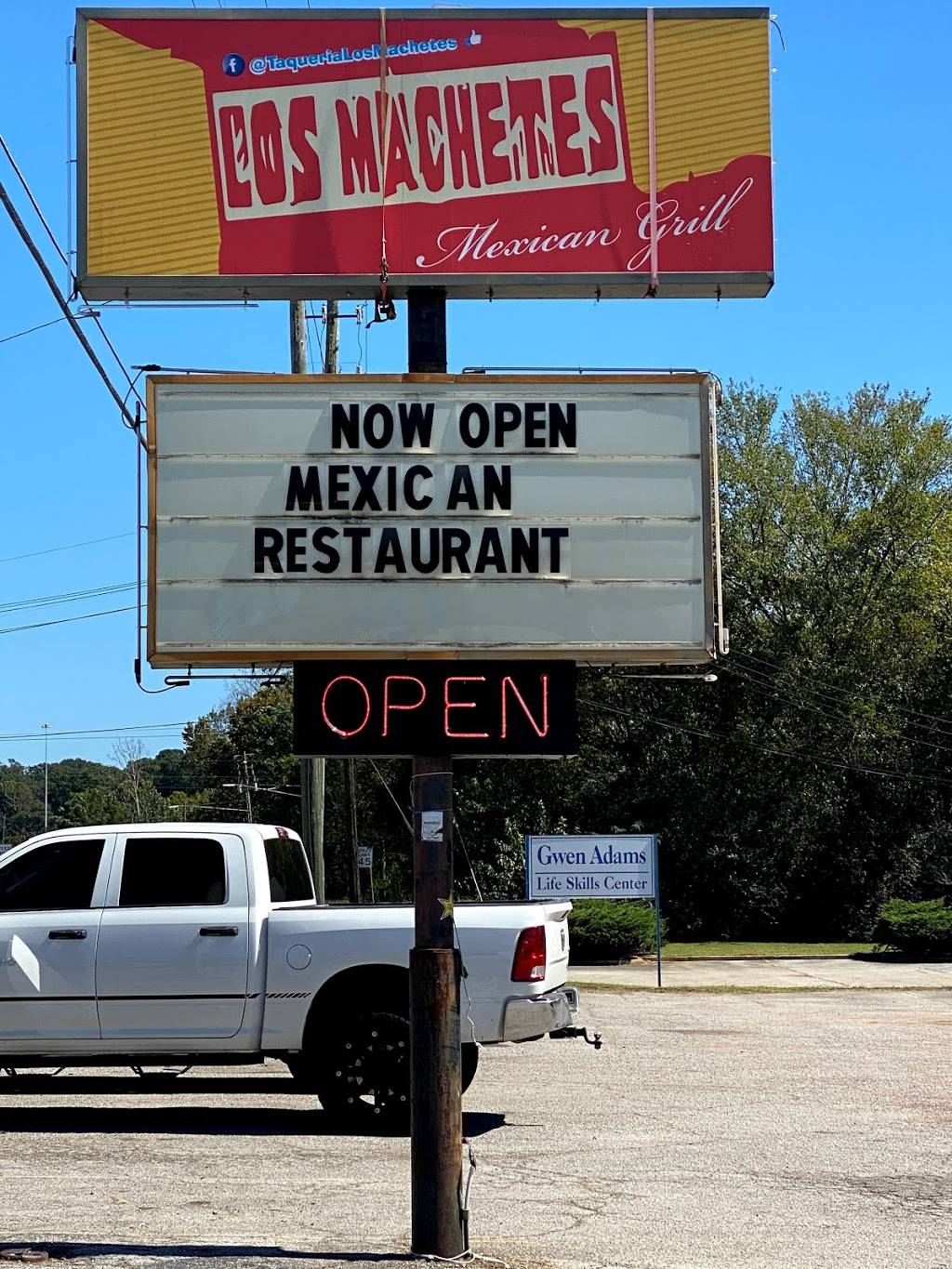 Taqueria Los Machetes | restaurant | 591 Allison-Bonnett Memorial Dr, Dolomite, AL 35061, USA | 2059167624 OR +1 205-916-7624