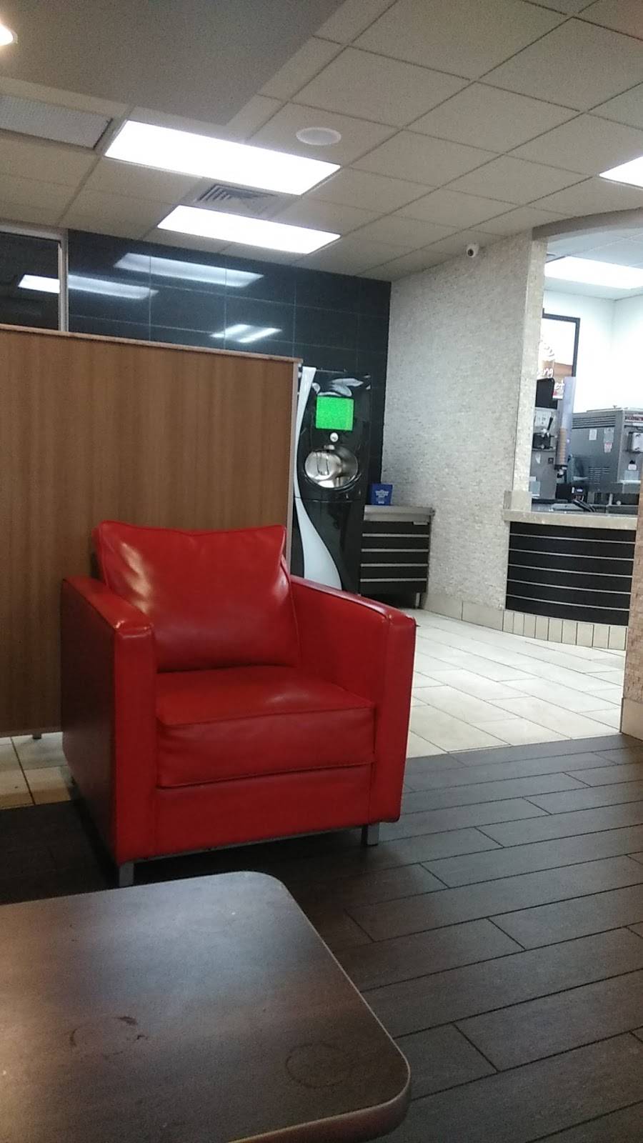 Burger King | restaurant | 26211 West 12 Mile Road, Southfield, MI 48034, USA | 2483533630 OR +1 248-353-3630