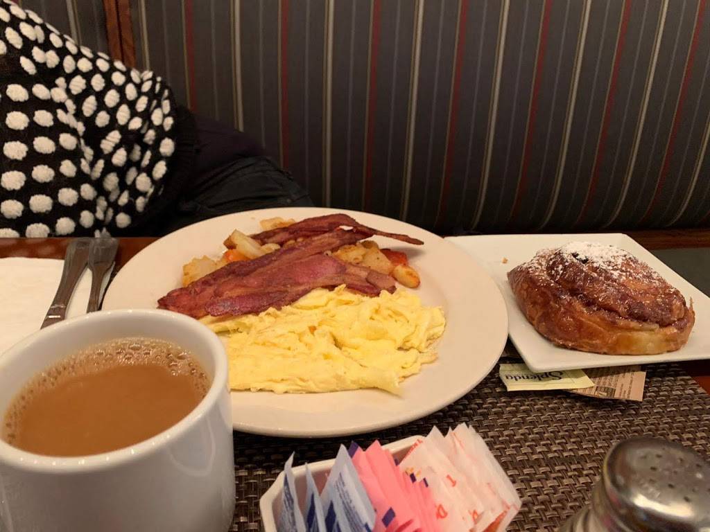 Michaels Café | restaurant | 27-05 39th Ave, Long Island City, NY 11101, USA | 3475363633 OR +1 347-536-3633