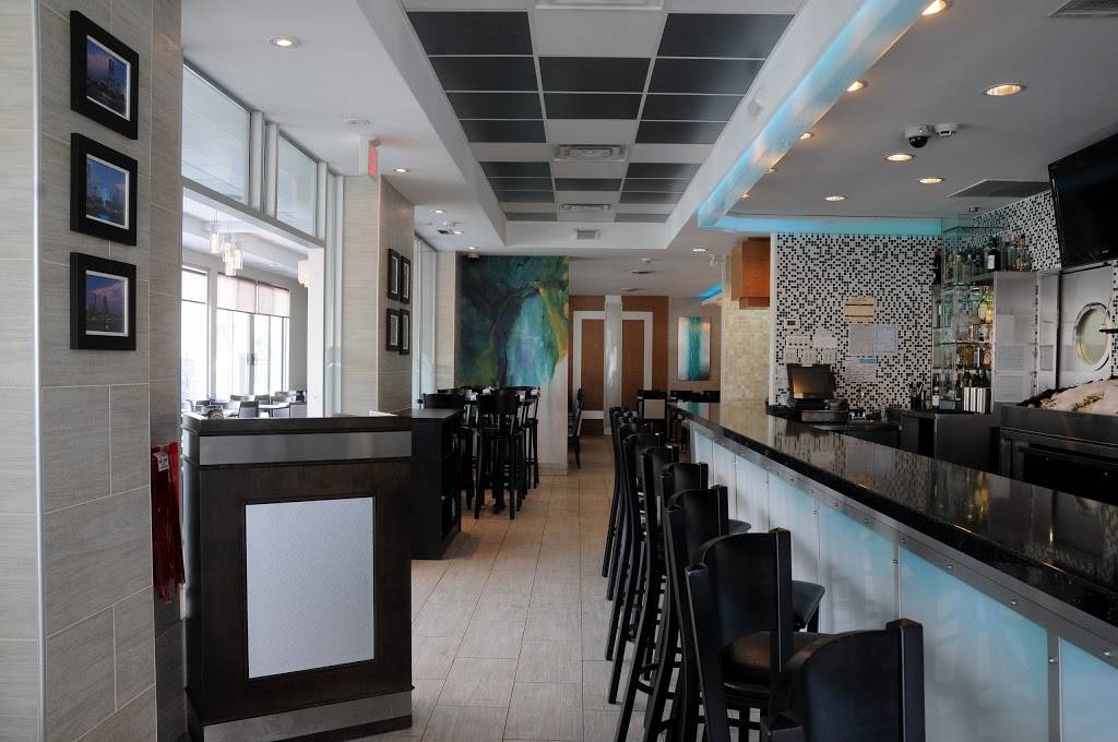 Dianas Oyster Bar and Grill | restaurant | 2105 Lawrence Ave E, Scarborough, ON M1R 2Z4, Canada | 4162881588 OR +1 416-288-1588