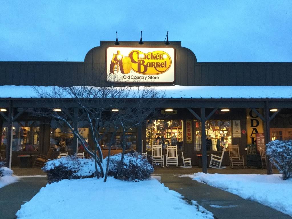 Cracker Barrel Old Country Store | restaurant | 3 Cracker Barrel Dr, Barboursville, WV 25504, USA | 3047333450 OR +1 304-733-3450