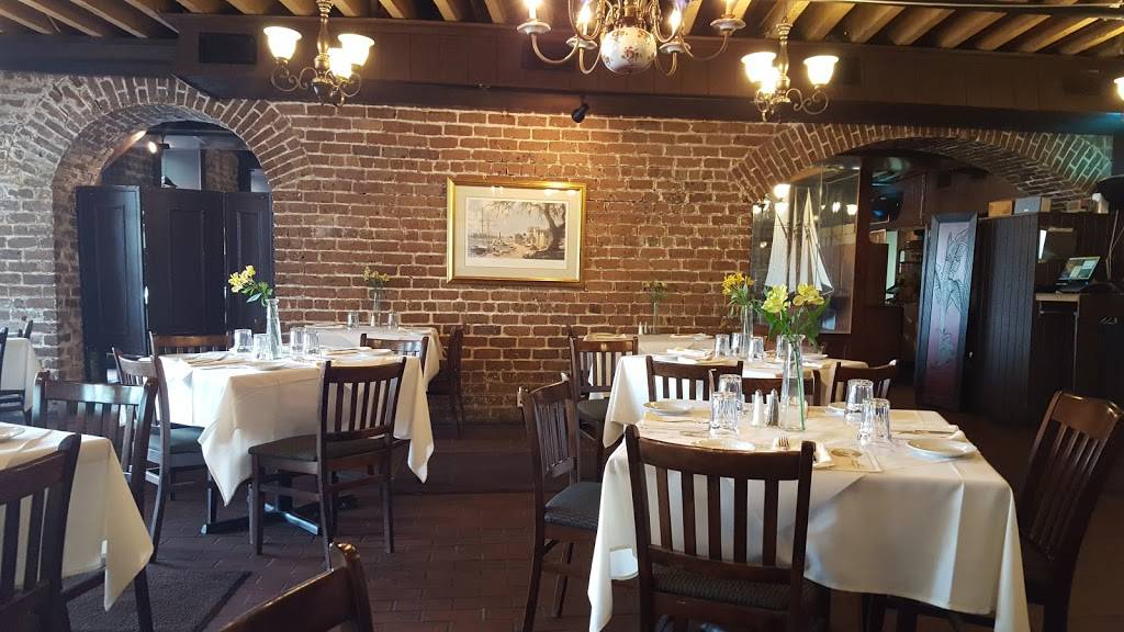 River House Seafood | restaurant | 125 W River St, Savannah, GA 31401, USA | 9122341900 OR +1 912-234-1900
