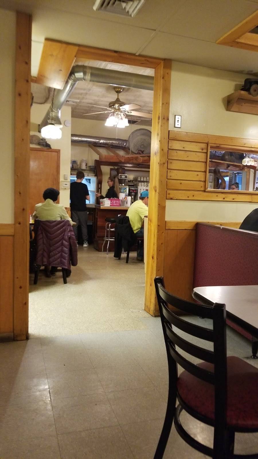 Copper Kettle | restaurant | 276 Main Cross St, Charlestown, IN 47111, USA | 8122564257 OR +1 812-256-4257