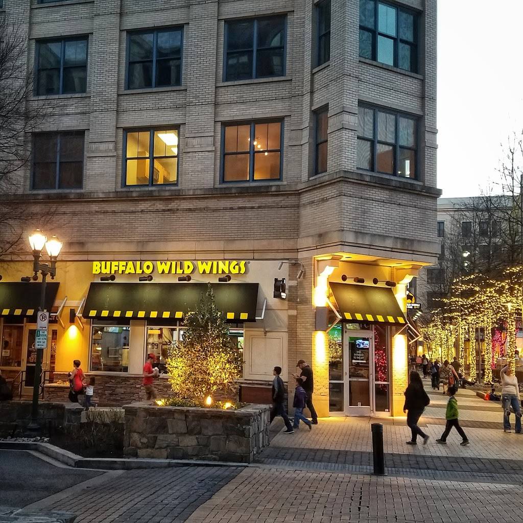 Buffalo Wild Wings | restaurant | 33 Maryland Ave C, Rockville, MD 20850, USA | 3012519393 OR +1 301-251-9393