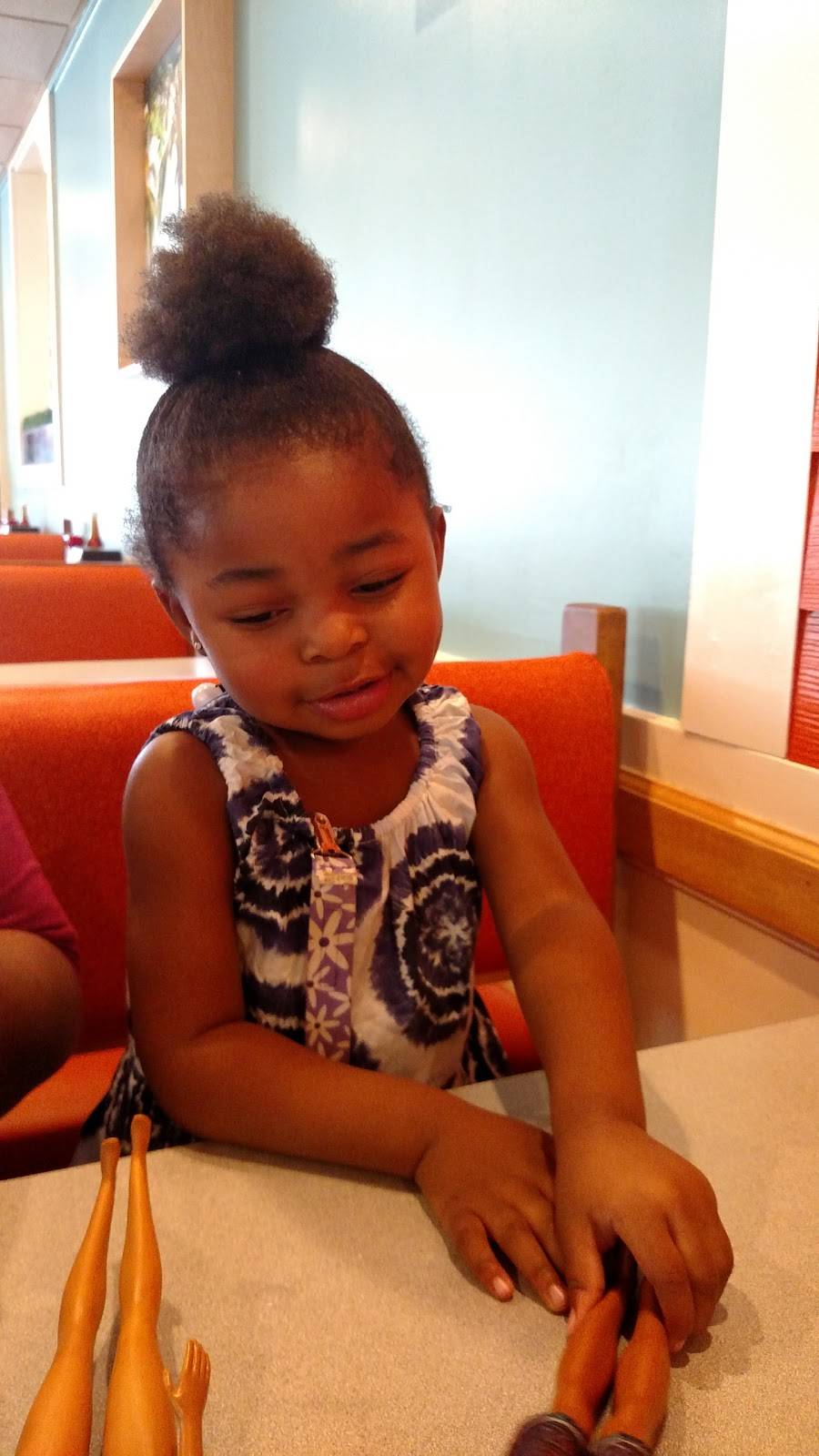 Captain Ds | restaurant | 2838 Freedom Dr, Charlotte, NC 28208, USA | 7043920351 OR +1 704-392-0351