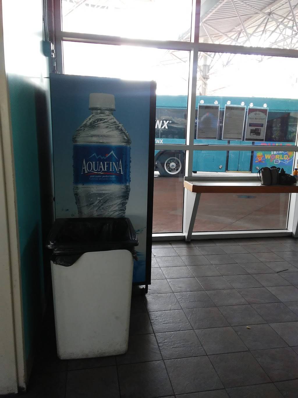 Champs Cafe | restaurant | 455 N Garland Ave, Orlando, FL 32801, USA | 4078723133 OR +1 407-872-3133