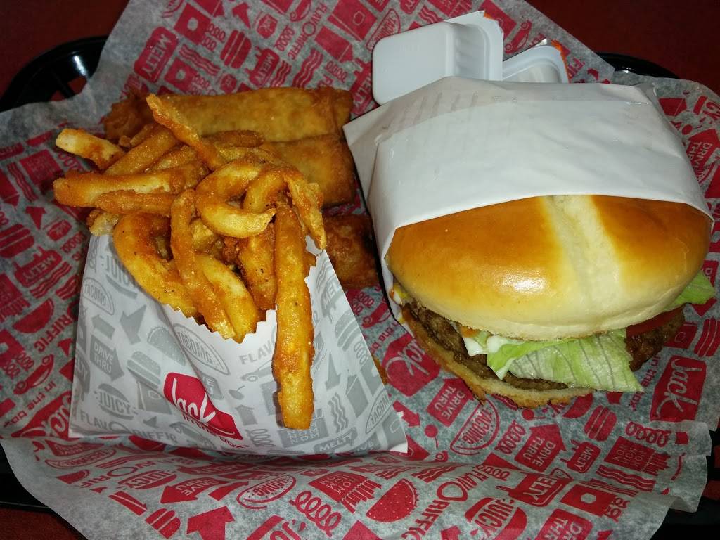 Jack in the Box | restaurant | 220 Nut Tree Pkwy, Vacaville, CA 95687, USA | 7074462366 OR +1 707-446-2366