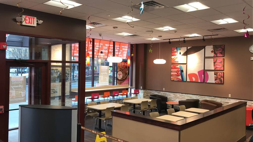 Dunkin | bakery | 707 Broad St, Newark, NJ 07102, USA | 9736223038 OR +1 973-622-3038