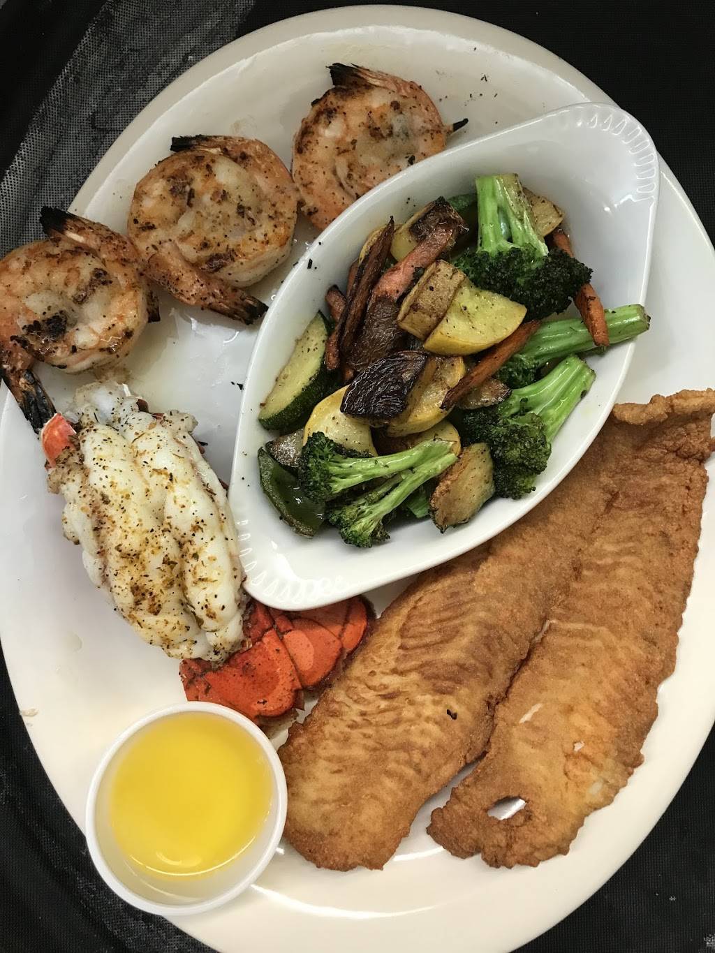 Lobster House Seafood Restaurant | restaurant | 5301 S Kings Hwy, Myrtle Beach, SC 29575, USA | 8438288871 OR +1 843-828-8871