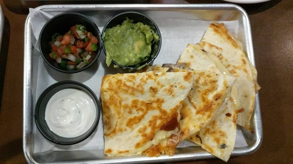 Salsa Verde | restaurant | 325 NY-100, Somers, NY 10589, USA | 9145566626 OR +1 914-556-6626