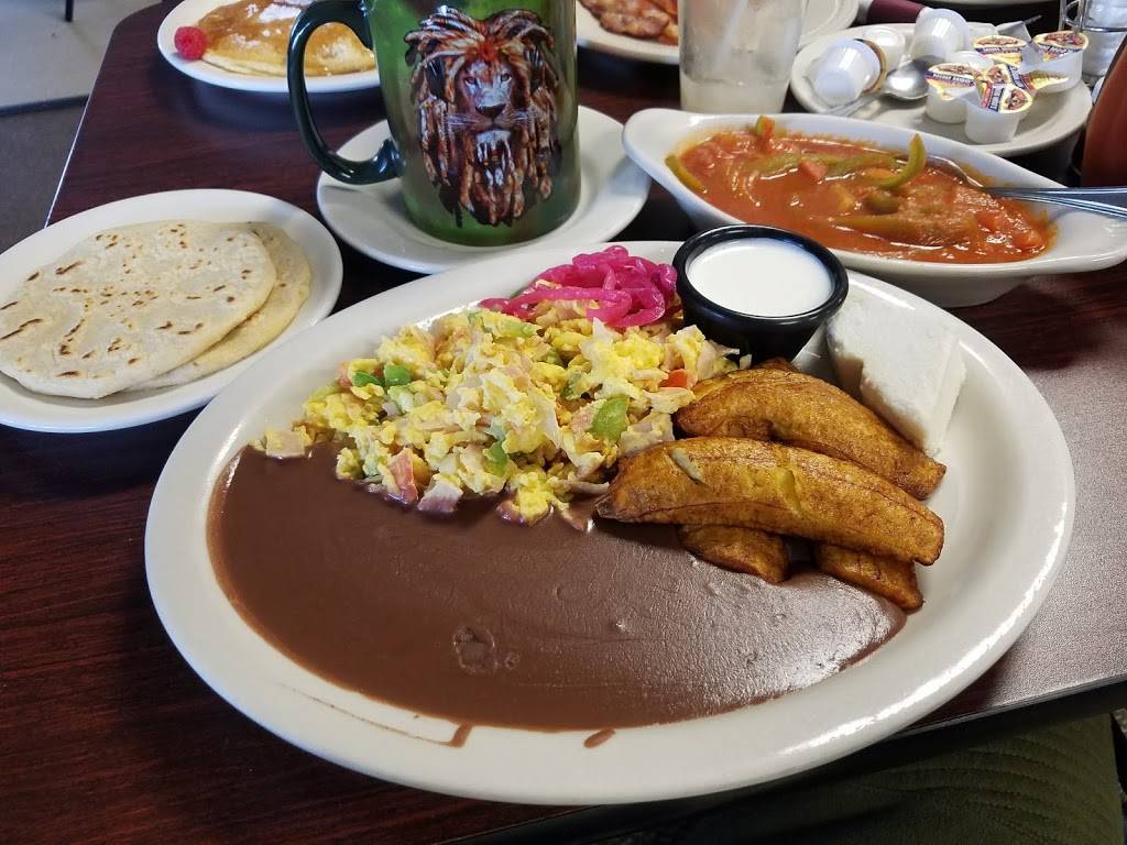 Cafe Platano | restaurant | 834 W 11th St, Tracy, CA 95376, USA | 2098342125 OR +1 209-834-2125