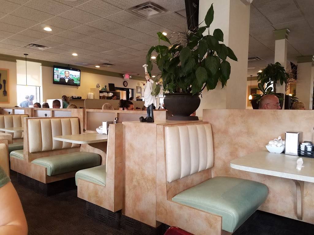 Theos Family Restaurant | restaurant | 11747 13 Mile Rd, Warren, MI 48093, USA | 5869396580 OR +1 586-939-6580